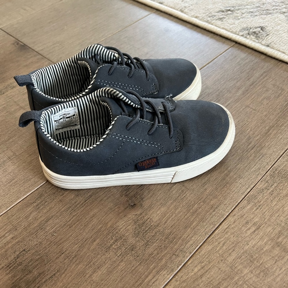 Dress shoes